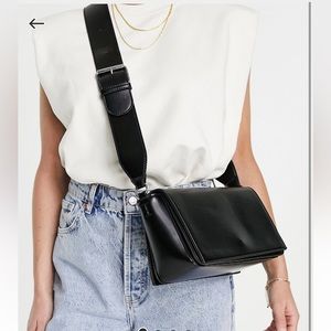 ✨SOLD✨NA-KD faux leather crossbody bag